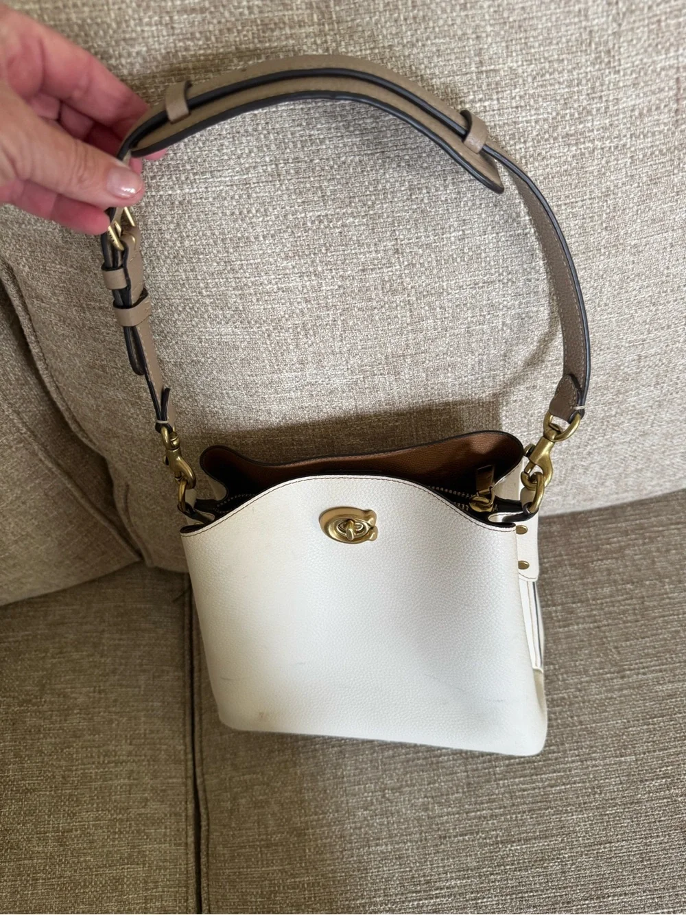 Coach Cream Leather Shoulder Bag with Tan Strap and Gold Hardware